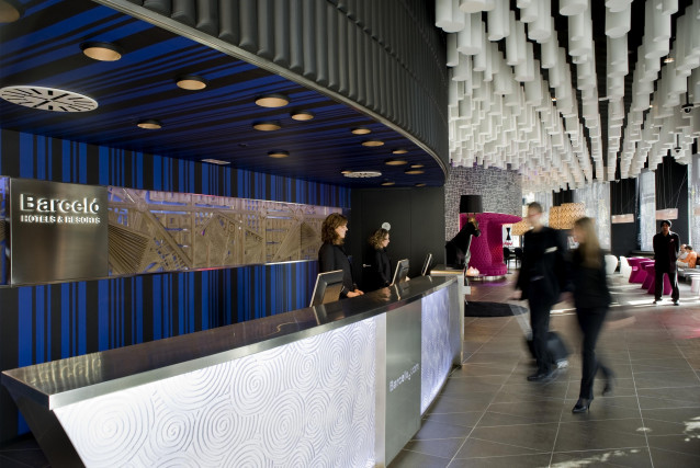 Archivo - Recepción de un Hotel Barceló