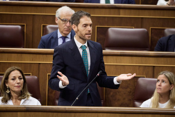 Archivo - El diputado del PP Sergio Sayas durante un pleno en el Congreso