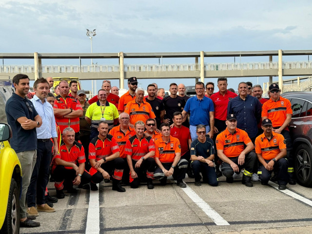Un total de 47 efectivos salen hacia la Península para colaborar en la extinción de los incendios de Castilla y León