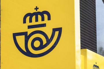 Archivo - Logo de Correos.
