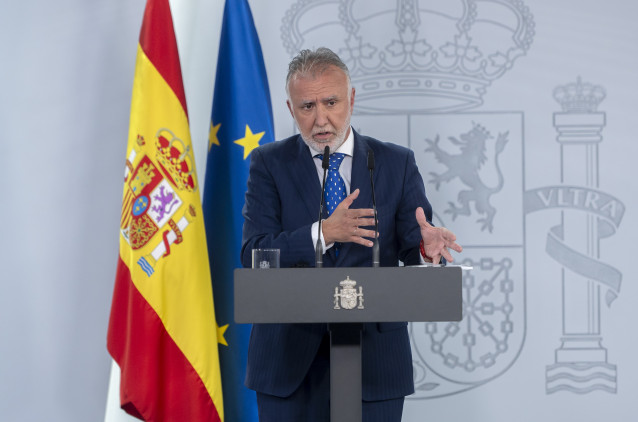 Archivo - El ministro de Política Territorial y Memoria Democrática de España, Ángel Víctor Torres, durante una rueda de prensa posterior a la Comisión Bilateral de Cooperación Administración del Estado-Comunidad Autónoma del País Vasco, en la Moncloa, a