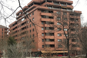 Archivo - Bloque de viviendas de un edificio.