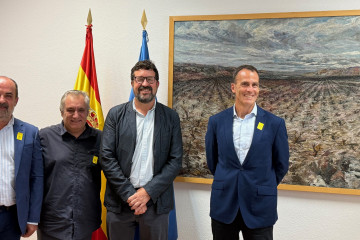 Los pilotos exigen la convocatoria de una reunión público-privada para abordar la precariedad del sector.