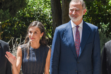 Archivo - Los Reyes Felipe VI y Letizia durante la celebración del acto central del Milenario de la fundación del Monasterio de Montserrat, en la Abadía de Montserrat