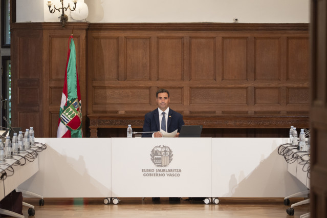 El lehendakari, Imanol Pradales, preside el primer Consejo del Gobierno vasco tras el periodo vacacional, en el Palacio de Miramar, a 28 de agosto de 2025, en San Sebastián, Guipúzcoa, País Vasco (España). El Gobierno Vasco arranca este jueves el nuevo cu