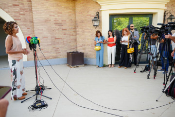 La vicepresidenta primera del Gobierno y ministra de Hacienda, María Jesús Montero, atiende a los medios de comunicación. A 29 de agosto de 2025 en Sevilla, Andalucía (España). La vicepresidenta 