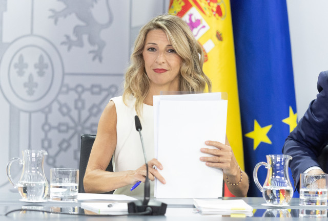 Archivo - La vicepresidenta segunda y ministra de Trabajo y Economía Social, Yolanda Díaz, durante una rueda de prensa tras el Consejo de Ministros, a 29 de julio de 2025, en Madrid (España).