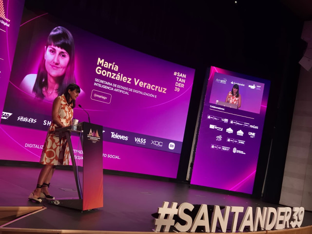 Archivo - La secretaria de Estado de Digitalización e Inteligencia Artificial, María González Veracruz, en la inauguración de la 39 edición del 'Encuentro de la Economía Digital y las Telecomunicaciones' organizado por Ametic en colaboración con la UIMP