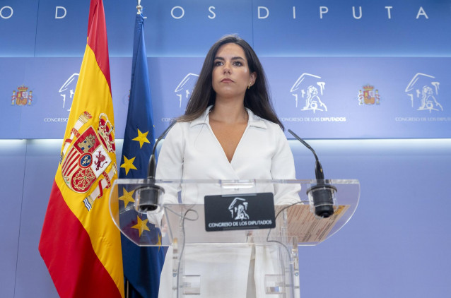 La portavoz de VOX en el Congreso, Pepa Millán, durante una rueda de prensa anterior a la Junta de Portavoces,  a 2 de septiembre de 2025, en Madrid (España).