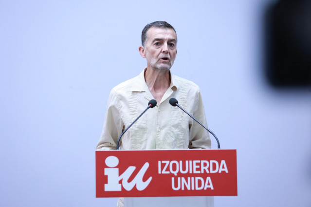 El coordinador federal de Izquierda Unida, Antonio Maíllo, ofrece una rueda de prensa en el inicio del curso político. A 1 de septiembre de 2025, en Sevilla, Andalucía (España).