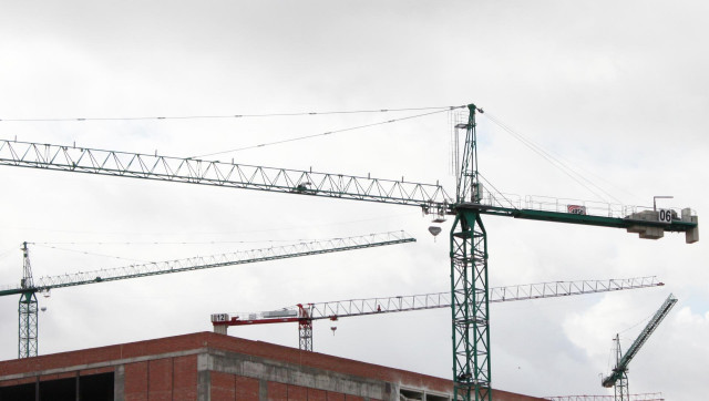 Archivo - El 43% de las empresas de construcción españolas han sido presionadas para pagar por 