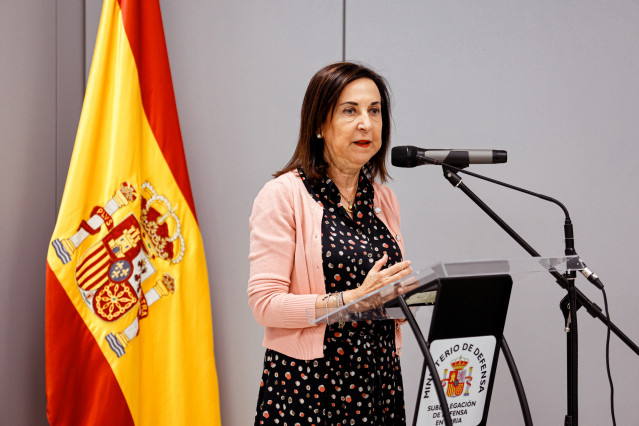La ministra de Defensa, Margarita Robles, visita las instalaciones del polígono industrial de Valcorba, donde está prevista la construcción de un Centro de Capacidades Tecnológicas Avanzadas de la Defensa, a 3 de agosto de 2025