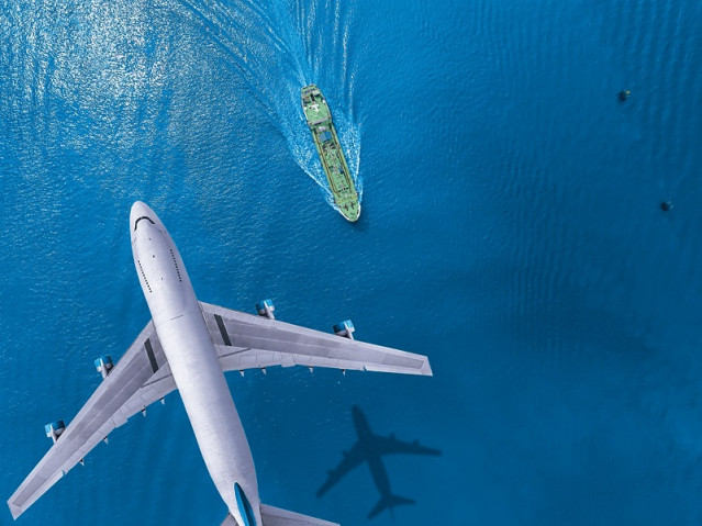 Avión.