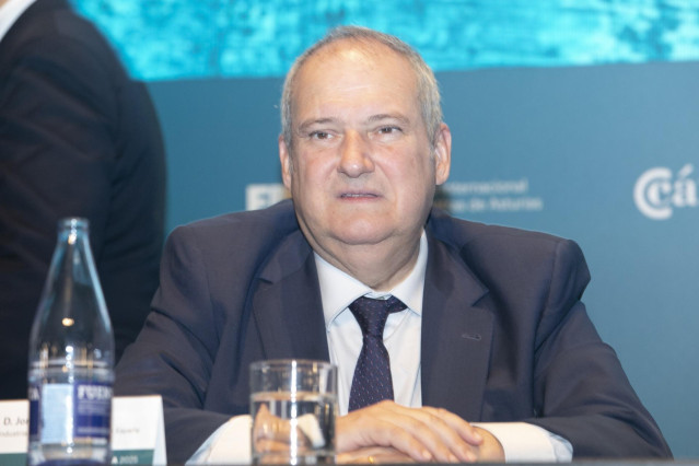 Archivo - El ministro de Industria y Turismo, Jordi Hereu, participa en la inauguración de la Feria de Muestras de Gijón, en el Recinto Ferial 'Luis Adaro', a 1 de agosto de 2025, en Gijón, Asturias (España).