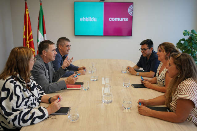 Reunión entre EH Bildu y Catalunya en Comú-Comuns en Bilbao