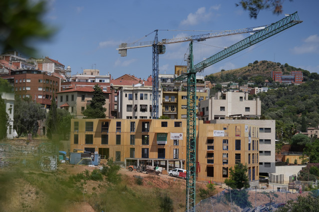 Archivo - Construcción de un edificio