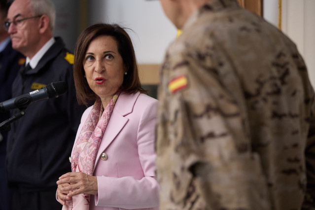 Archivo - La ministra de Defensa, Margarita Robles durante su visita de la ministra al Mando de Operaciones de Retamares, a 12 de mayo de 2023, en Pozuelo de Alarcón, Madrid (España).