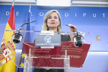 La portavoz de Sumar en el Congreso, Verónica Martínez, durante una rueda de prensa posterior a la reunión de la junta de portavoces, en el Congreso de los Diputados, a 9 de septiembre de 2025, en 