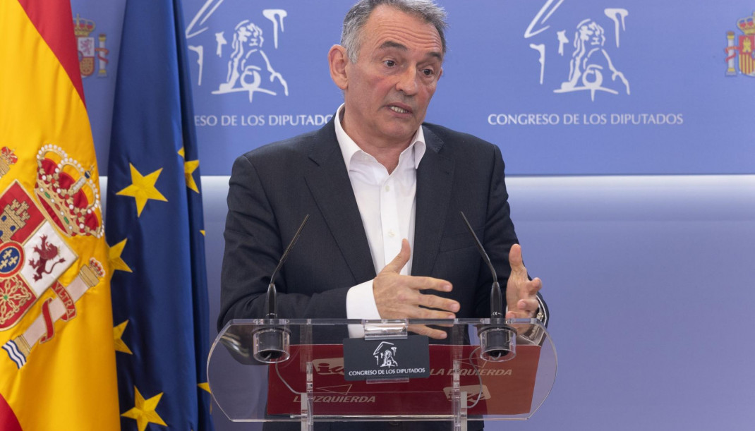 Archivo - El portavoz de Sumar en la Comisión de Interior del Congreso, Enrique Santiago.