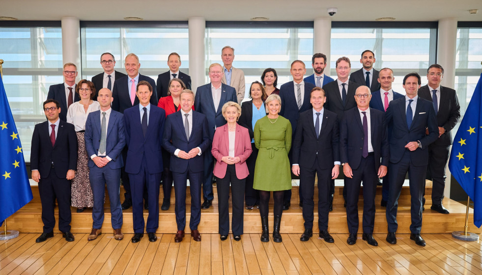 Reunión entre la Comisión Europea y los principales actores del sector automovilístico en Europa