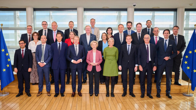 Reunión entre la Comisión Europea y los principales actores del sector automovilístico en Europa