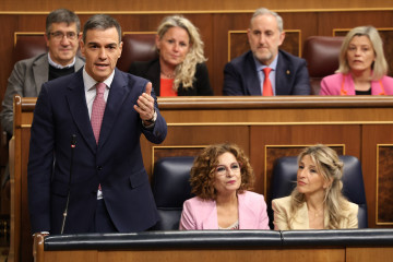 Archivo - El presidente del Gobierno, Pedro Sánchez,  interviene durante una sesión de control al Gobierno, en el Congreso de los Diputados, a 14 de mayo de 2025, en Madrid (España).