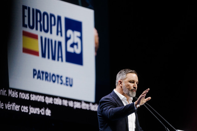 El presidente de VOX, Santiago Abascal, interviene durante el acto político de VOX ‘Europa Viva 2025’, en el Palacio de Vistalegre, a 14 de septiembre de 2025, en Madrid (España).