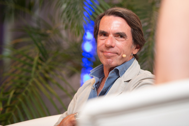 Archivo - El expresidente del Gobierno, José María Aznar, durante un acto del PP de Ibiza, en el Hotel Torre del Mar, a 18 de julio de 2025, en Ibiza, Islas Baleares (España).
