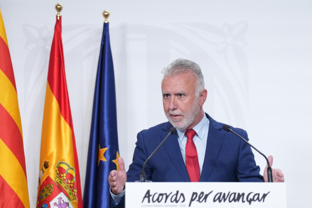 Archivo - El ministro de Política Territorial y Memoria Democrática de España, Ángel Víctor Torres.