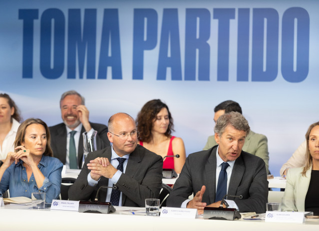 El presidente del PP, Alberto Núñez Fiejóo, preside la reunión de la Junta Nacional del Partido Popular, a 15 de septiembre de 2025, en Madrid (España).