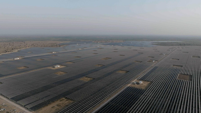 Planta fotovoltaica de 412 megavatios de Acciona Energía en la India.