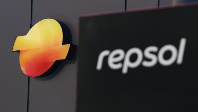 Archivo - El nuevo logo e imagen de marca de Repsol, a 27 de junio de 2025, en Madrid (España). Repsol ha estrenado su nueva imagen de marca para adaptarla a la estrategia de la compañía. La nueva identidad visual será implementada en los activos digitale