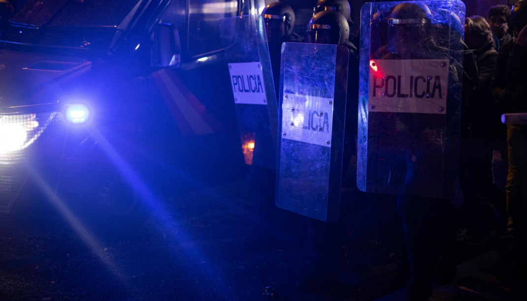 Archivo - Agentes de Policía Nacional durante una protesta en la calle Ferraz