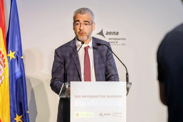 El presidente de AENA, Maurici Lucena, en el aeropuerto de Alicante-Elche Miguel Hernández, a 18 de septiembre de 2025, en Alicante, Comunidad Valenciana (España).