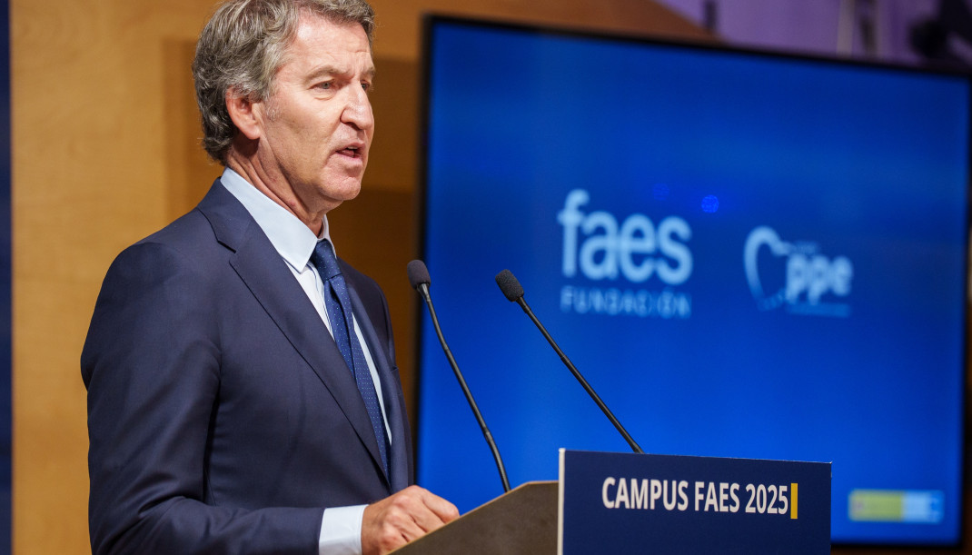 El presidente del PP, ALberto Núñez Feijóo, durante la clausura del Campus FAES, a 19 de septiembre de 2025, en Madrid (España). Este año la cita de FAES viene marcada por la ofensiva de Sánchez