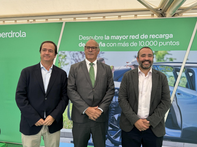El consejero delegado de Iberdrola, Mario Ruiz-Tagle, en la Feria del Vehículo Eléctrico en Colón (Madrid)