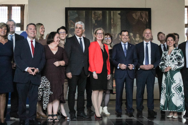 El jefe del Gobierno regional, Emiliano García-Page, asiste, en Elsinor (Dinamarca), a la recepción oficial de los miembros del Comité de las Regiones, previa a la celebración de la 235ª Mesa de este órgano.