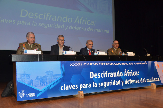 Clausura del XXXII Curso Internacional de Defensa que se ha desarrollado en Jaca (Huesca) con el título 'Descifrando África: claves para la seguridad y defensa del mañana'