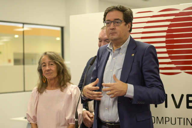 El ministro, Óscar López, en San Sebastián.