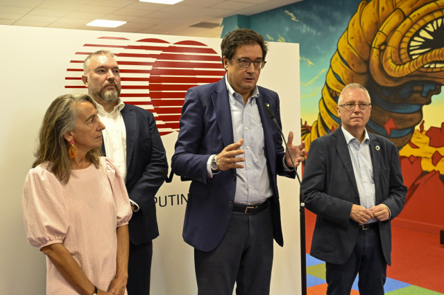 El ministro Óscar López en San Sebastián.