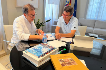 El president  de la Generalitat, Carlos Mazón, perfila su intervención en el Debate de Política General.