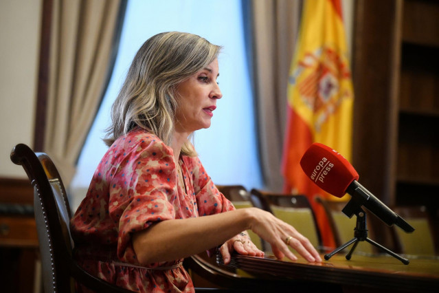 La portavoz de Sumar en el Congreso, Verónica Martínez Barbero, durante una entrevista para Europa Press, en el Congreso de los Diputados, a 17 de septiembre de 2025, en Madrid (España).