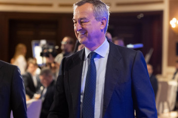El CEO de Banco Sabadell, César González-Bueno, llega a un desayuno de Nueva Economía Fórum, a 19 de septiembre de 2025, en Madrid (España).