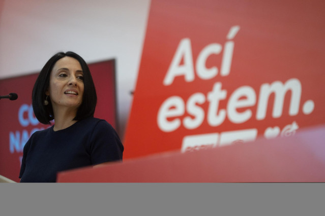 Archivo - La secretaria de Organización del PSOE, Rebeca Torró, interviene durante el Comité Nacional del PSPV-PSOE, en la sede de UGT-PV, a 19 de julio de 2025, en Valencia, Comunidad Valenciana (España).
