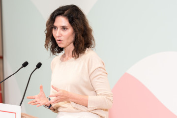La presidenta de la Comunidad de Madrid, Isabel Díaz Ayuso, interviene durante la presentación del balance de la Unidad de Hospitalización Pediátrica a Domicilio del Hospital público Infantil Uni