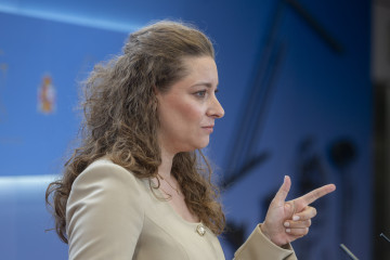 La portavoz del PP en el Congreso, Ester Muñoz, durante una rueda de prensa posterior a la Junta de Portavoces,  a 2 de septiembre de 2025, en Madrid (España).