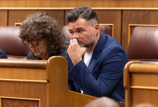 El diputado de ERC Gabriel Rufián durante una sesión plenaria en el Congreso de los Diputados, a 23 de septiembre de 2025, en Madrid (España).