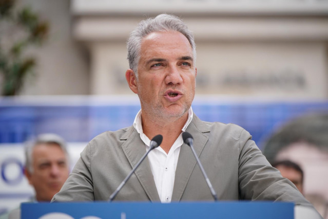 El vicesecretario de coordinación autonómica, Elías Bendodo, se reúne con el grupo parlamentario del PP vasco, a 19 de septiembre de 2025, en Vitoria-Gasteiz, Álava, País Vasco (España).