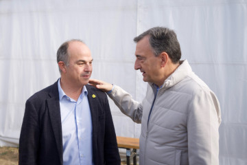 El secretario general de Junts, Jordi Turull, y el presidente del EBB, Aitor Esteban, en el Alderdi Eguna