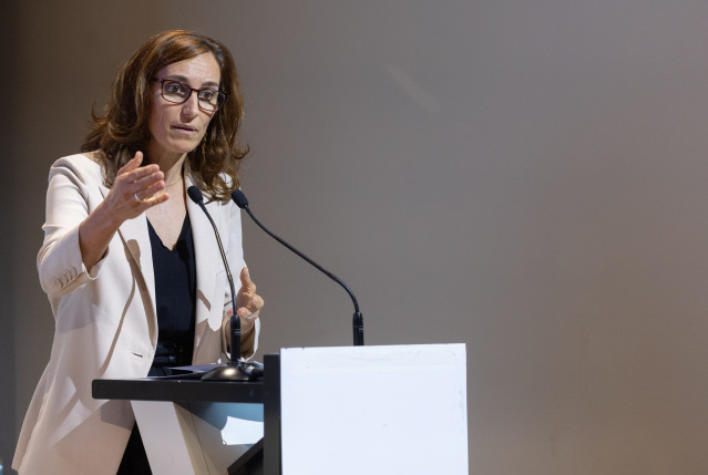 La ministra de Sanidad, Mónica García, inaugura la II Jornadas de la Red Española de Investigación en COVID persistente (REiCOP), en Caixa Forum Madrid, a 12 de septiembre de 2025, en Madrid (España).